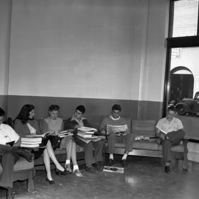 Student lounge in Kell Hall, 1946